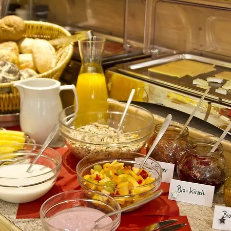 Gastehaus Weiss Gasthuis 3*
