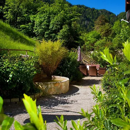 Gastehaus Weiss Gasthuis 3*